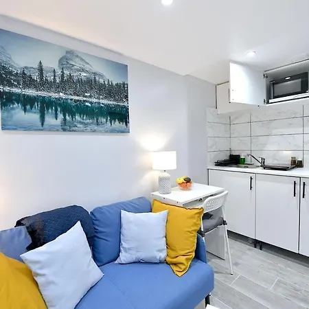 Cozy Studio Retreat In Vibrant Crystal Palace,